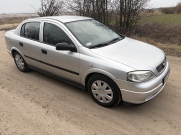 SPRZEDAM SAMOCH&Oacute;D OPEL ASTRA G 2004 R. 1,4 BENZYNA