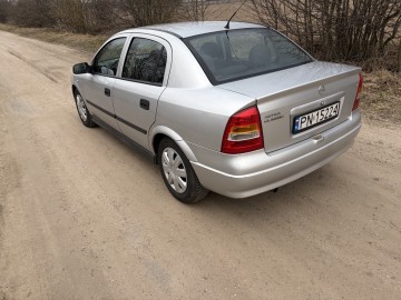 SPRZEDAM SAMOCH&Oacute;D OPEL ASTRA G 2004 R. 1,4 BENZYNA