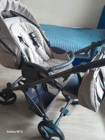 Sprzedam w&oacute;zek dziecięcy 2w1 marki Babetto Flavio.