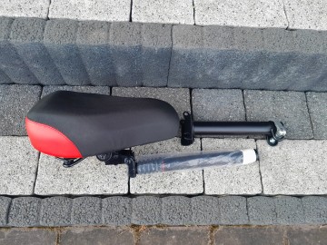 Siodełko do hulajnogi kompletne z mocowaniem. Nowe
