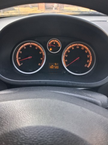 Sprzedam Opla Corse 1.2 bezyna