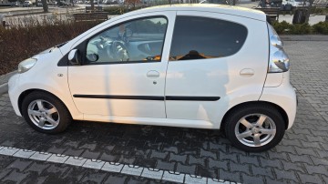 Peugeot 107 2011