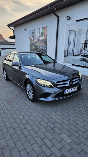 MERCEDES-BENZ Klasa-C , lakier w oryginale, niski przebieg.