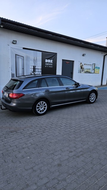 MERCEDES-BENZ Klasa-C , lakier w oryginale, niski przebieg.