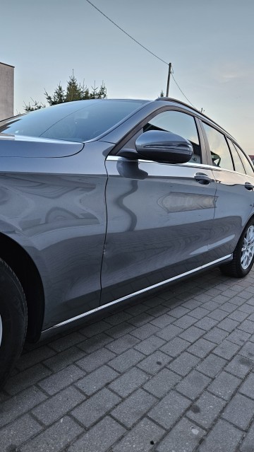 MERCEDES-BENZ Klasa-C , lakier w oryginale, niski przebieg.