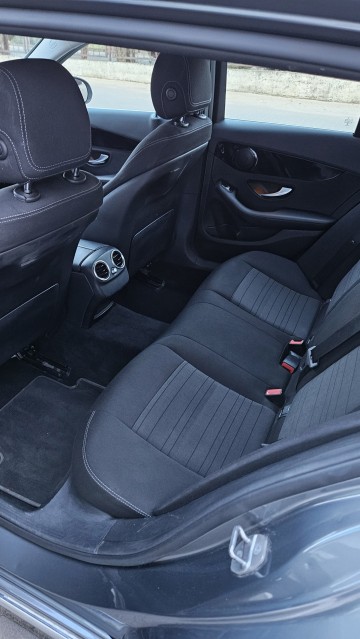 MERCEDES-BENZ Klasa-C , lakier w oryginale, niski przebieg.