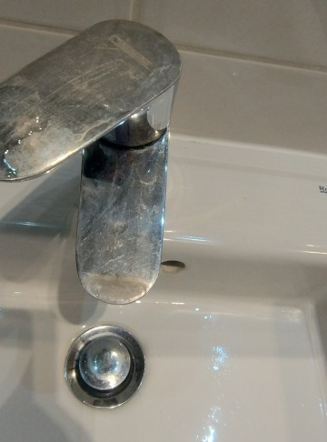 Szafka+umywalką+bateria