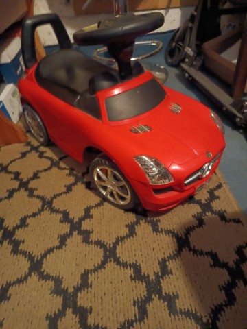 Samoch&oacute;d jeździk