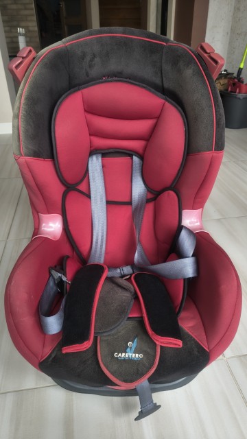 Sprzedam fotelik samochodowy CARETERO