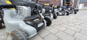 Kosiarka spalinowa z napędem