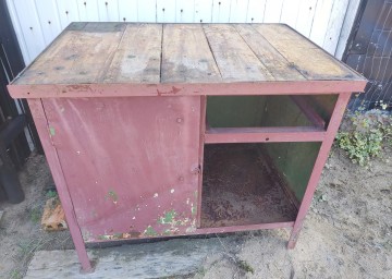 st&oacute;ł warsztatowy, falbanek