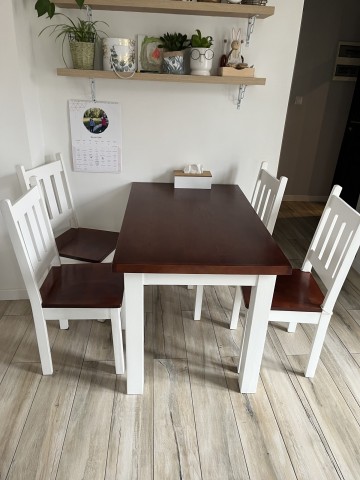 Sprzedam stół dębowy i krzesla