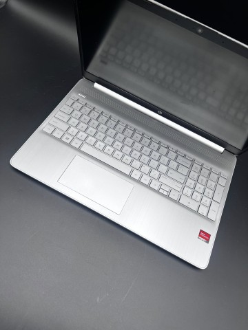 Laptop HP 15-EQ2400NW 8/250 GB