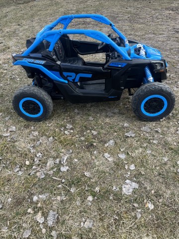 Auto Na Akumulator Maverick CAN-AM Turbo RS STRONG AIR Niebi