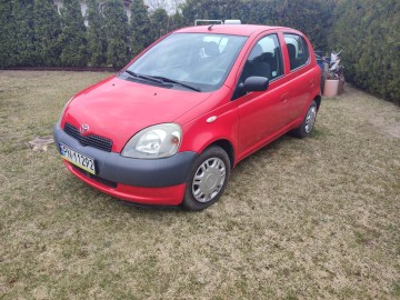 Toyota Yaris 1.0 VVT-i 2001 &ndash; niski przebieg 105 tys. km