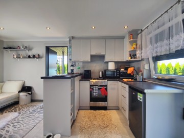 Sprzedam działkę ROD z pięknym ogrodem i domkiem po remoncie