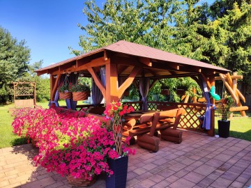 Sprzedam działkę ROD z pięknym ogrodem i domkiem po remoncie