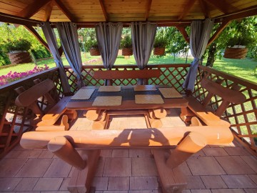 Sprzedam działkę ROD z pięknym ogrodem i domkiem po remoncie