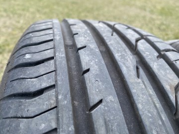 Sprzedam dwie opony continental 205/55R16