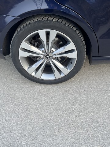 Mercedes Benz klasa E 220