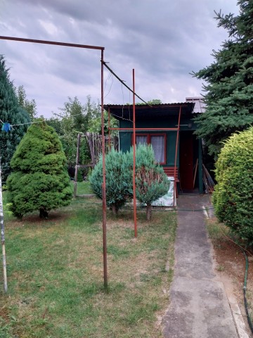 Sprzedam działkę ogrodową.