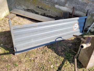 Przyczepa wywrotka jednoosiowa