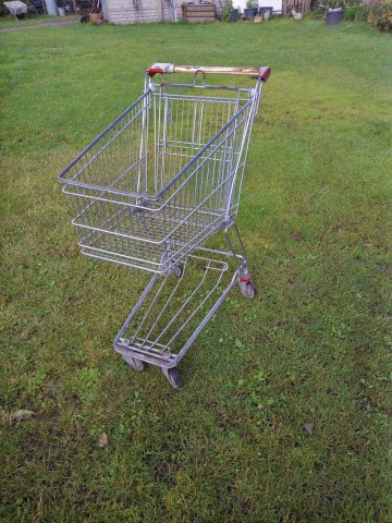 W&oacute;zek sklepowy