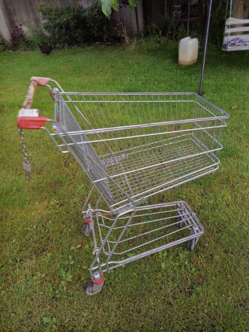 W&oacute;zek sklepowy