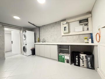 Wyjątkowa rezydencja z dużym ogrodem i kortem tenisowym