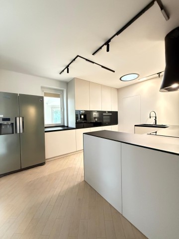 Wyjątkowa rezydencja z dużym ogrodem i kortem tenisowym