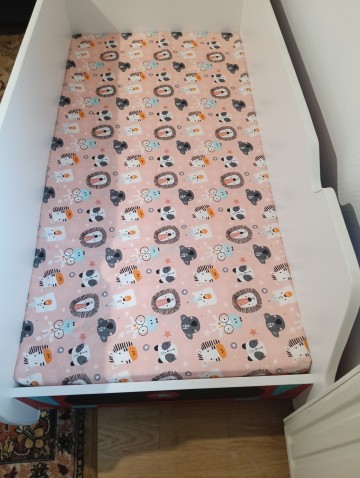 Ł&oacute;żko dziecięce