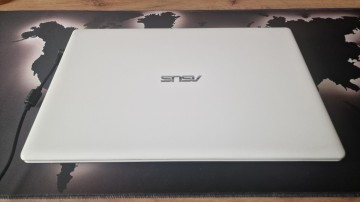 ASUS X551M / 4GB RAM / 500GB / Windows 8 / sprawny