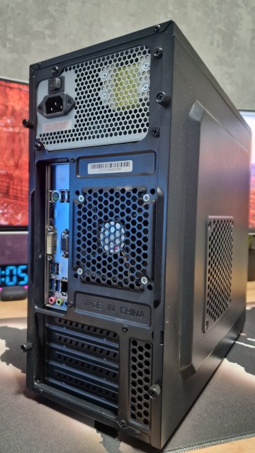 Ryzen 5 4600G / 8GB / SSD M.2 + HDD / Windows 10 Pro