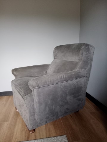 Oddam za darmo kanapę i fotel