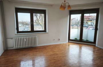 Do wynajęcia kawalerka z balkonem, 1 piętro -os. Chorzeń