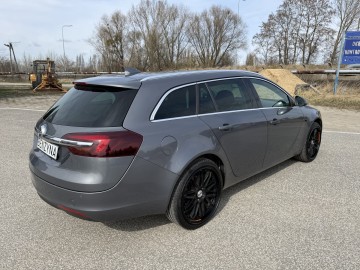 Opel Insignia 1.6 BENZYNA Klimatronik Nawigacja Kamera Ledy