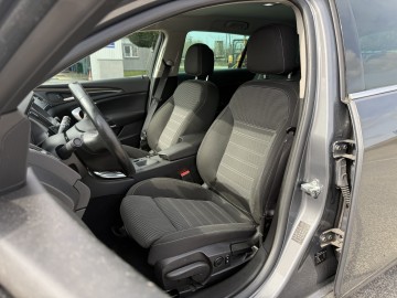 Opel Insignia 1.6 BENZYNA Klimatronik Nawigacja Kamera Ledy