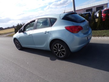 OPEL ASTRA J 1.4 BENZ