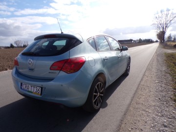 OPEL ASTRA J 1.4 BENZ