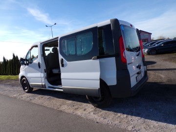 RENAULT TRAFIC LONG 2.0 DIESEL 9-OSOBOWY ZAREJESTROWANY