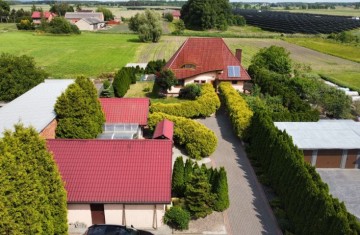 Oszczędny w eksploatacji dom, dwa garaże, duża, zagospodarow ...