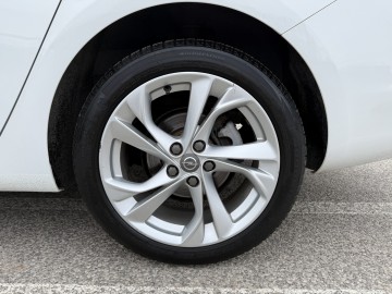 Opel Astra 1.4 BENZYNA Klimatronik Nawigacja Kamera Ledy