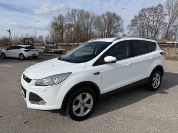 Ford Kuga 1.5 BENZYNA Klimatronik Tempomat Pakiet Zimowy