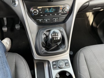 Ford Kuga 1.5 BENZYNA Klimatronik Tempomat Pakiet Zimowy