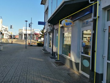 Do wynajęcia lokal handlowo-usługowy, w pobliżu "tunelu PKP"