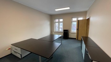 Umeblowany lokal usługowo -biurowy -1 piętro -Plac Wolności