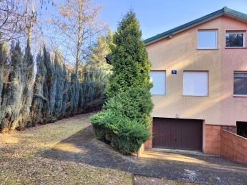 Urokliwa posesja bezpośrednio nad Jeziorem Ślesińskim