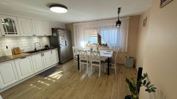 Sprzedam dom piętrowy po generalnym remoncie-gm. Krzym&oacute;w