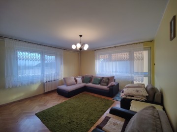 Na sprzedaż gospodarstwo rolne z domem i zabudowaniami gosp.