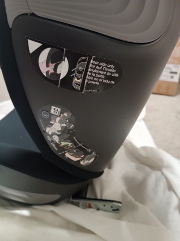 Sprzedam fotelik samochodowy